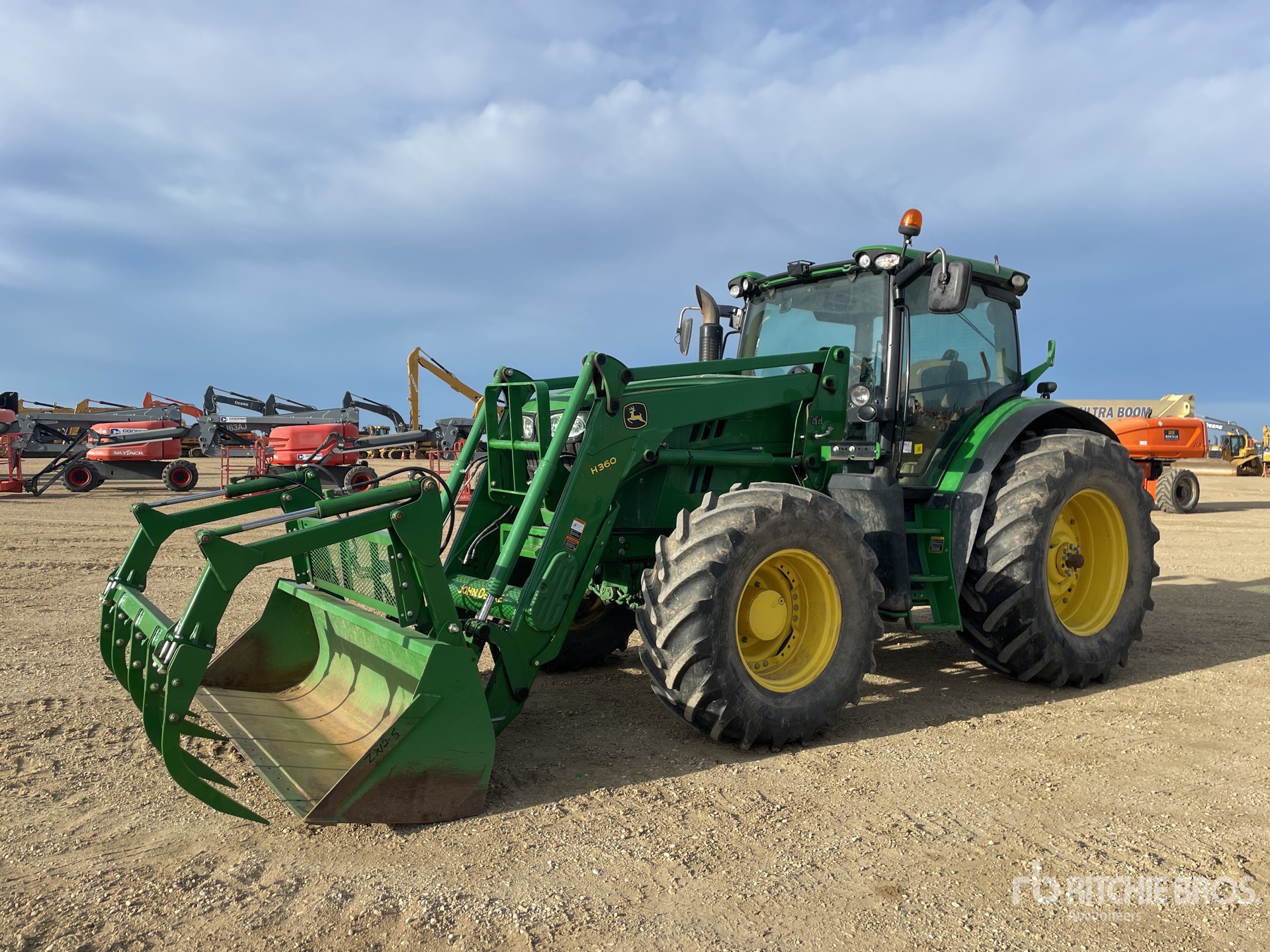 2015 John Deere 6150R 4WD Tractor