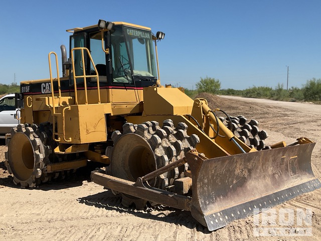 2000 Cat 815F Landfill Compactor in Austin, Texas, United States (Asia ...