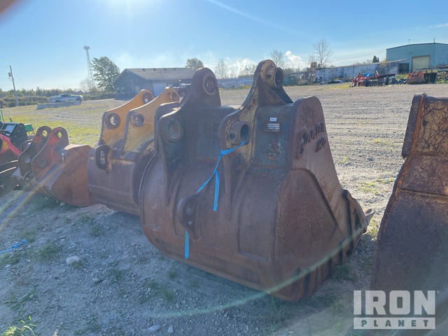 Garier Garier 57 in Excavator Bucket - Fits Komatsu PC400LC-8 in Fort Frances ...
