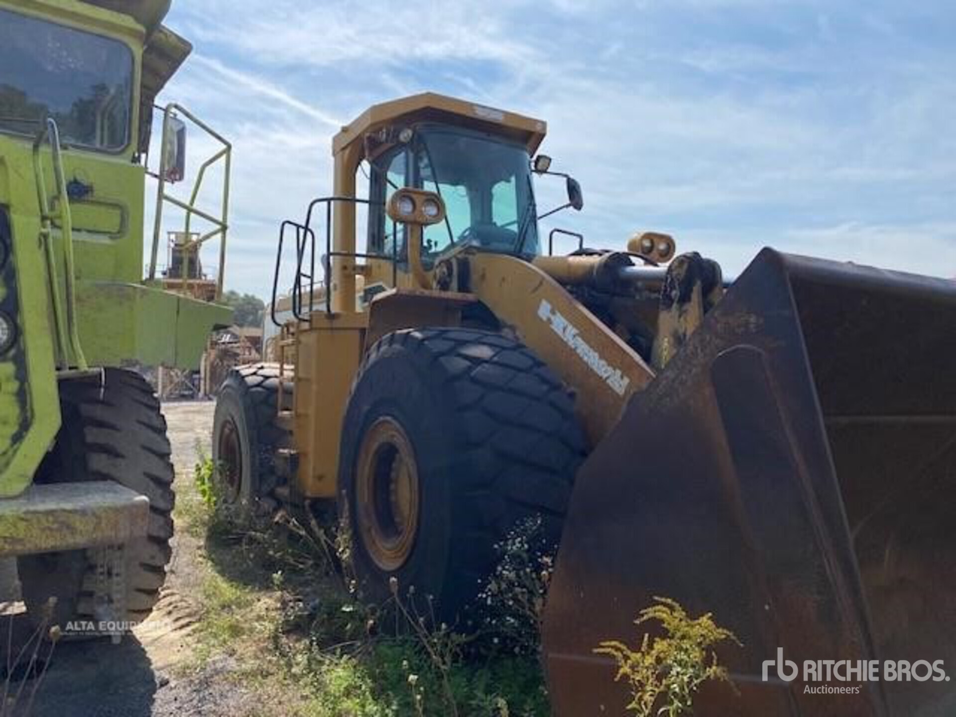 1998 Kawasaki 95ZIV Wheel Loader in Hudson, New York, United