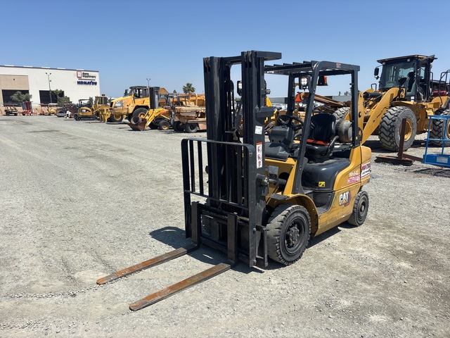 2022 Caterpillar GP25N