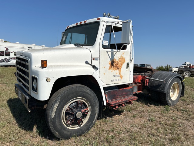 1979 International 4x2 S/A Day Cab Truck Tractor 1979 International 4x2 S/A Day Cab Truck Tractor