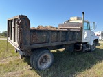 Picture, Right Rear Corner