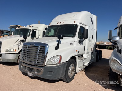 2016 Freightliner Cascadia 125 6x4 T/A Sleeper Truck Tractor