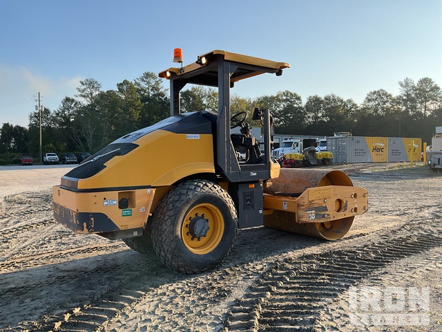 2018 Volvo SD75B Smooth Drum Compactor in Macon, Georgia, United States ...