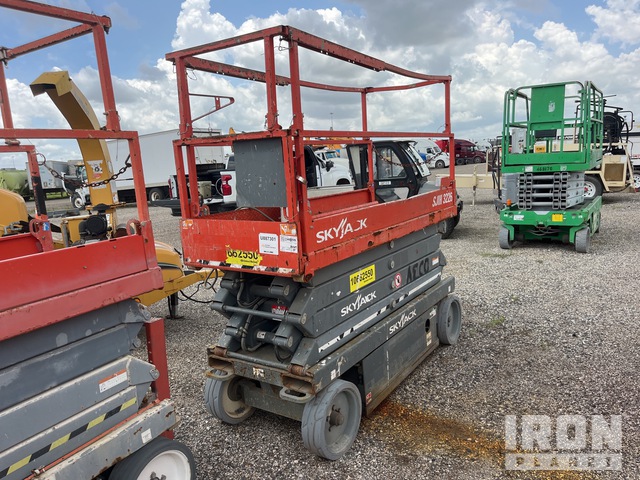 ELEVADOR TIJERA 2017 SKYJACK SJIII3226
