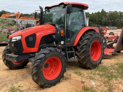 2021 Kubota M5-111HDC12-1 4WD Tractor