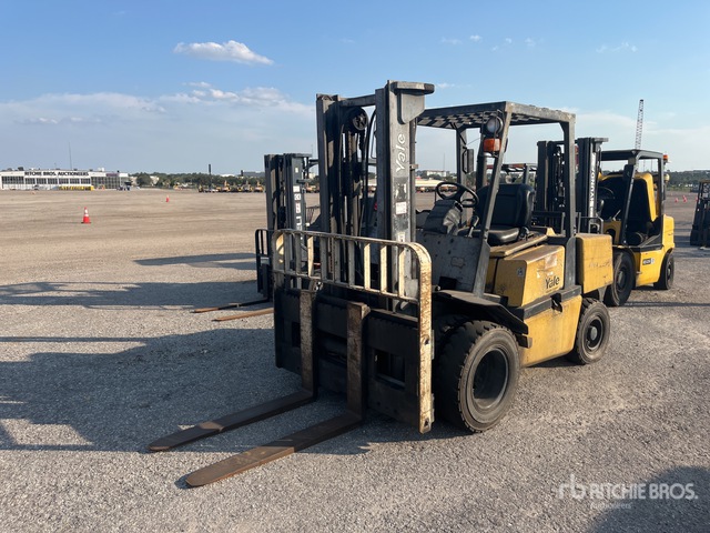 1997 Yale GDP100MGNUBV093 10000 lb Pneumatic Tire Forklift (Inoperable ...