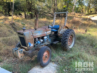 1976 Ford 2600 2WD Tractor (Inoperable)