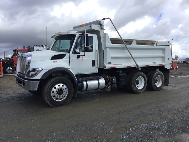 2016 International 7400 T/A Dump Truck 2016 International 7400 T/A Dump Truck