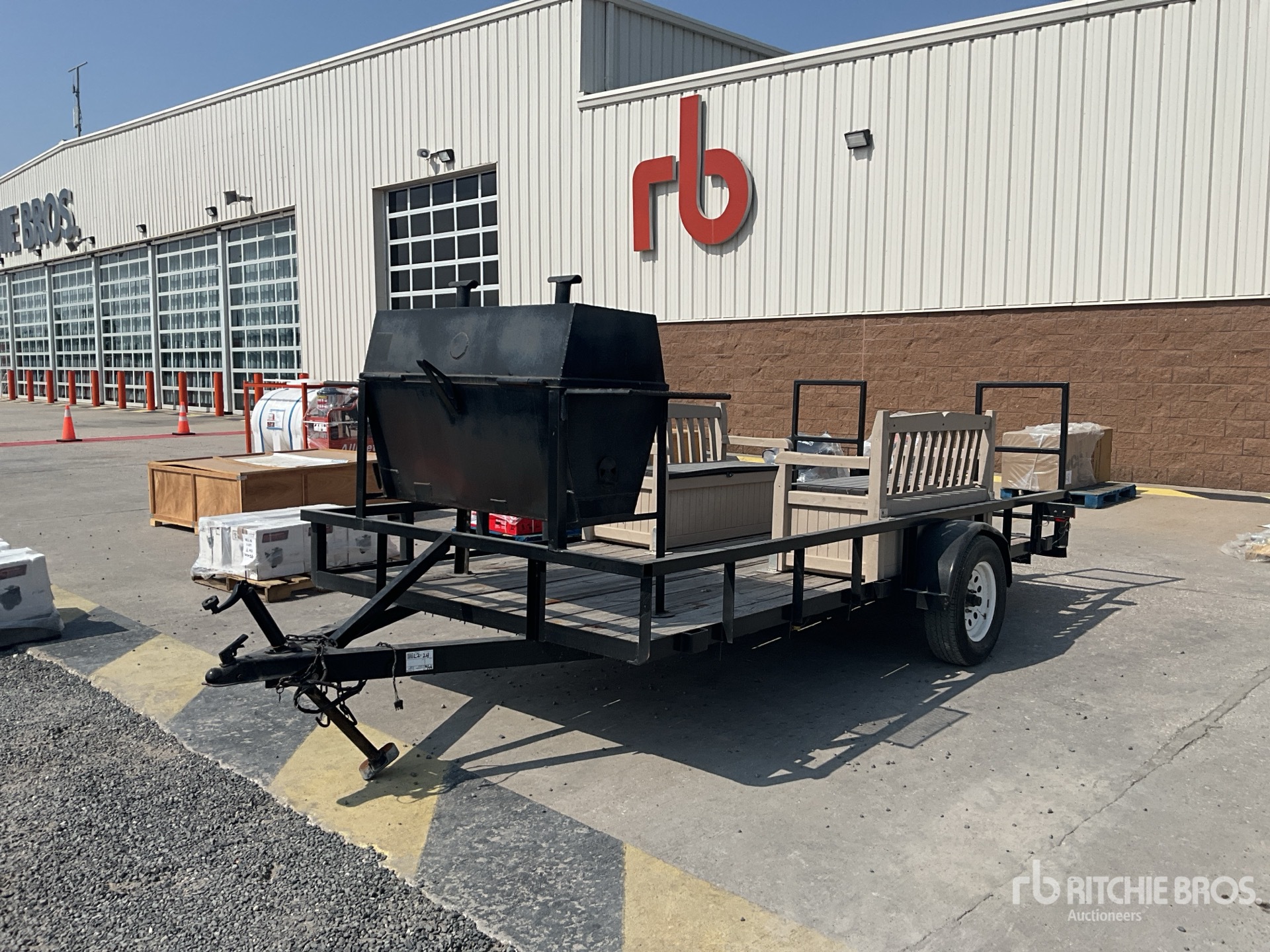 2014 Mcclain UT S/A BBQ trailer