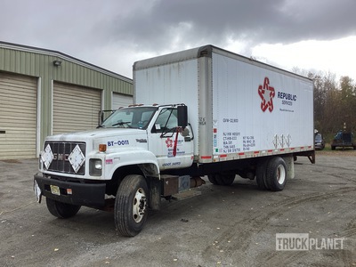 1995 GMC C7H042 4x2 Van Truck