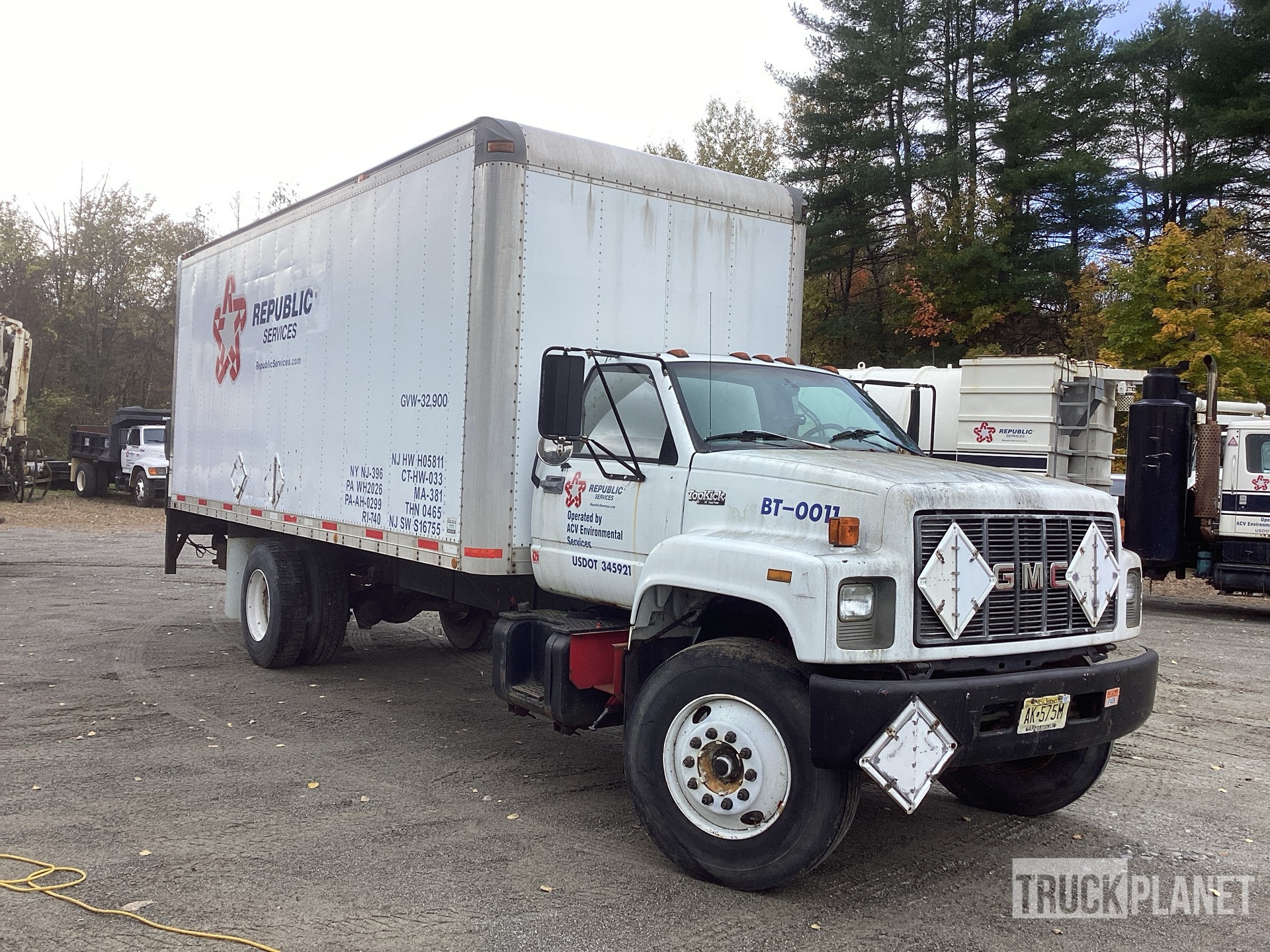 1995 GMC C7H042 4x2 Van Truck in Skowhegan, Maine, United