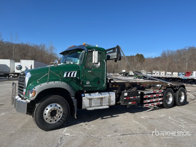 2018 Mack GU713 6x4 شاحنة لرفع ووضع الحاويات