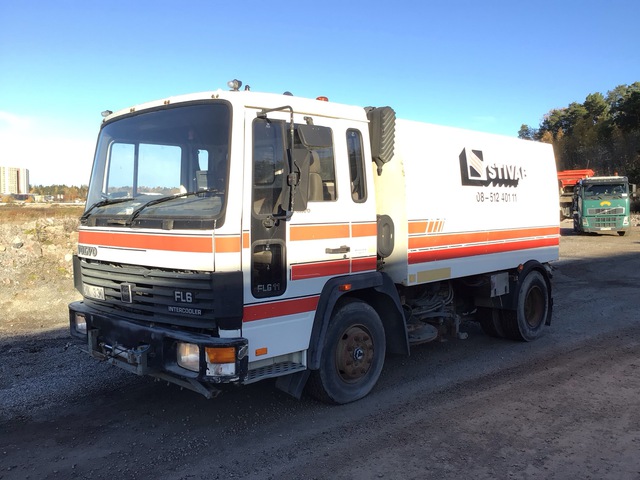 1995 Beam S4000 on 1995 Volvo FL611 Sweeper Truck 1995 Beam S4000 on 1995 Volvo FL611 Sweeper Truck