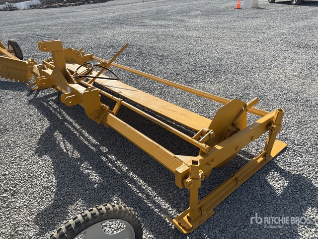12 ft 3-Point Boarder Maker | Ritchie Bros. Auctioneers