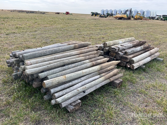 Quantity of Fence Posts | Ritchie Bros. Auctioneers