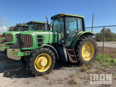 2012 John Deere 7130 4WD Tractor