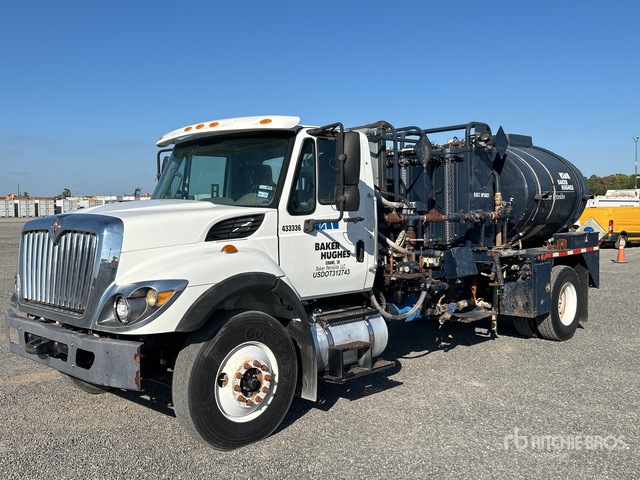 W80 Triplex 2014 International 7400 SBA 4x2 Pressure Truck | Ritchie Bros. Auctioneers