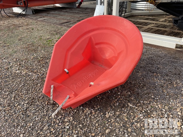 Agri-Hopper 10 in Auger Hopper | Ritchie Bros. Auctioneers