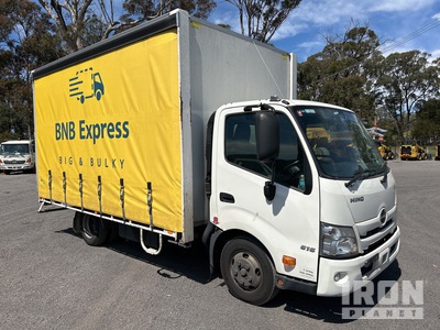 2022 Hino 616 300 Series 4x2 Curtain Side Truck