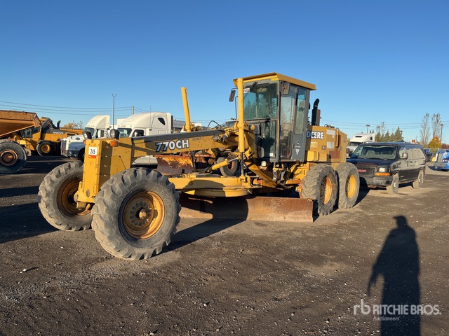 2002 John Deere 770CH Series ll Motor Grader | Ritchie Bros. Auctioneers