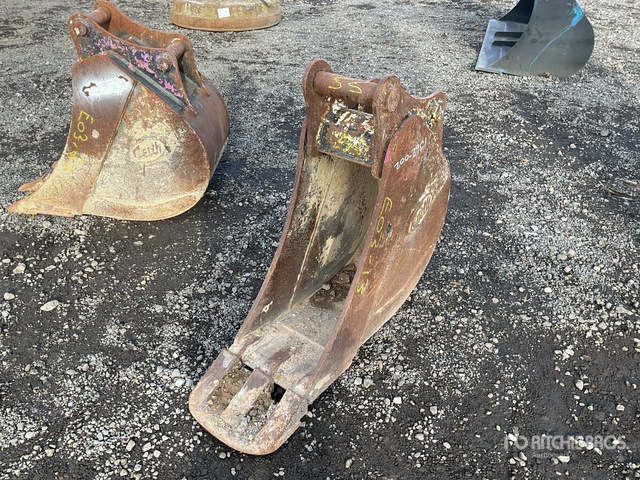 Geith 290 mm Digging Excavator Bucket | Ritchie Bros. Auctioneers