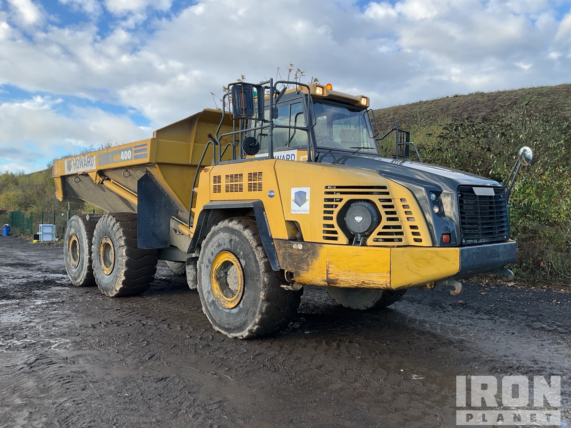 2015 Komatsu HM400-3 Articulated Dump Truck in Maltby, L3