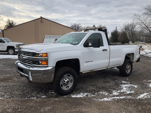 2015 Chevrolet Silverado 2500HD 4x4 Pickup 2015 Chevrolet Silverado 2500HD 4x4 Pickup