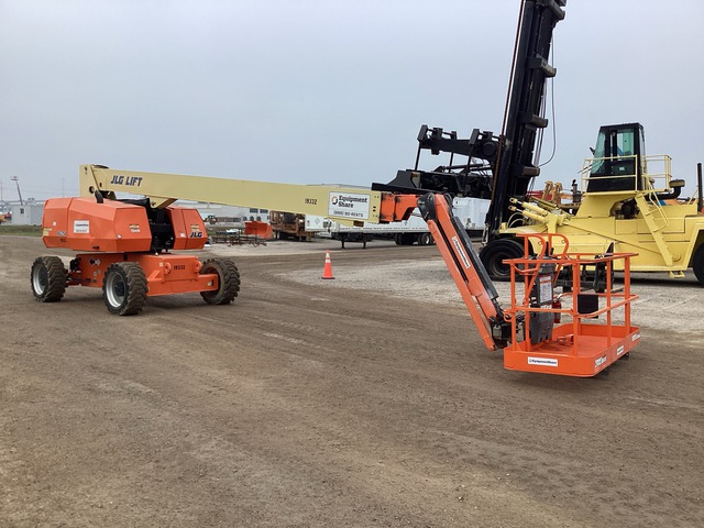 ELEVADOR TELESCóPICO 2019 JLG 4WD 860SJ