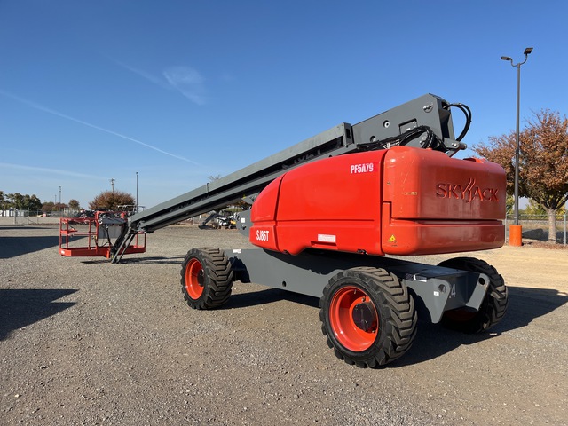 ELEVADOR ARTICULADO 2019 SKYJACK 4WD SJ86T