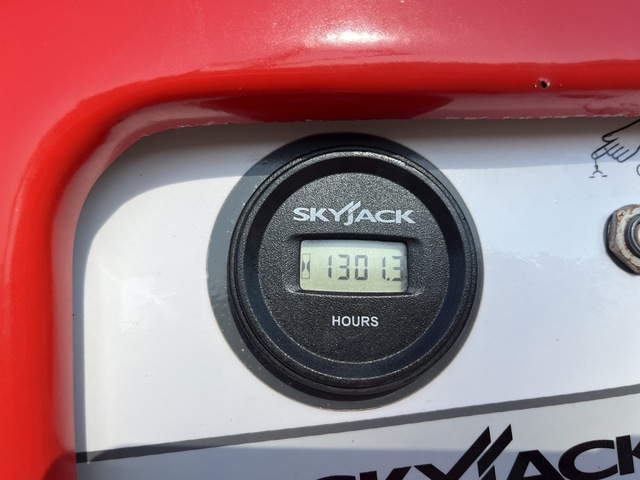 ELEVADOR ARTICULADO 2019 SKYJACK 4WD SJ86T