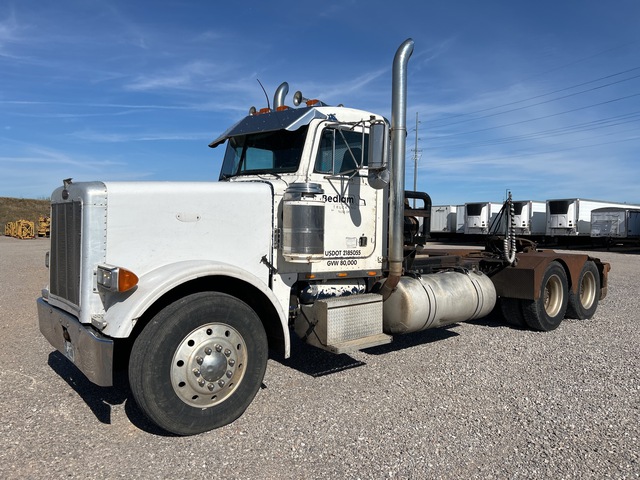 1988 Peterbilt 378 6x4 T/A Day Cab Truck Tractor 1988 Peterbilt 378 6x4 T/A Day Cab Truck Tractor