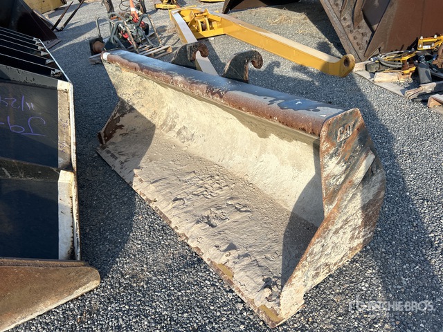 Cat 94 in Q/C Backhoe Loader Bucket | Ritchie Bros. Auctioneers
