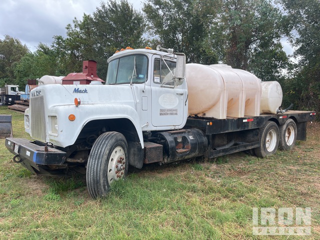 1985 Mack R686ST 6x4 Flatbed Truck (Inoperable) in Houston, Texas ...
