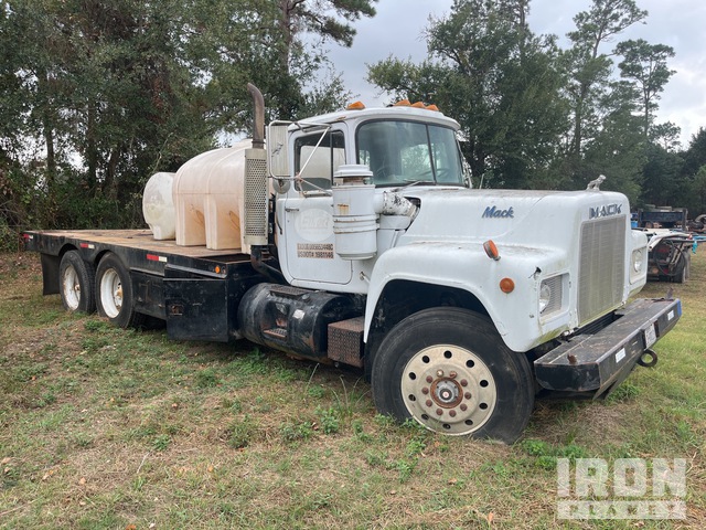 1985 Mack R686ST 6x4 Flatbed Truck (Inoperable) in Houston, Texas ...