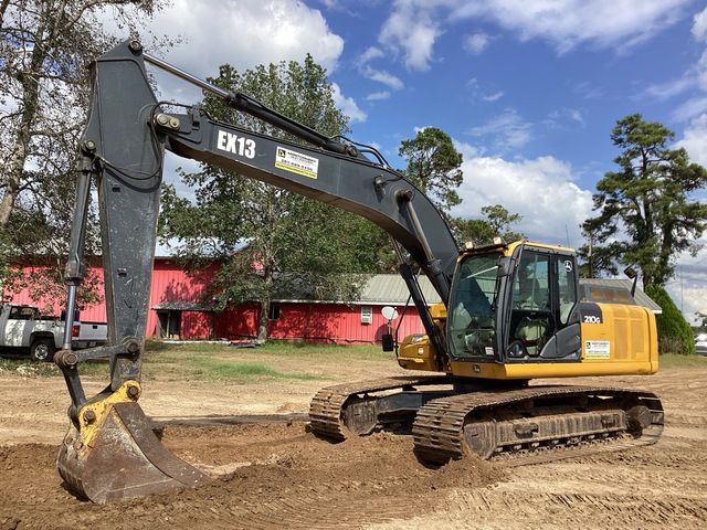 2015 John Deere 210G Tracked Excavator 2015 John Deere 210G Tracked Excavator