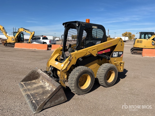 2014 Cat 236D Two-Speed Skid Steer Loader | Ritchie Bros. Auctioneers