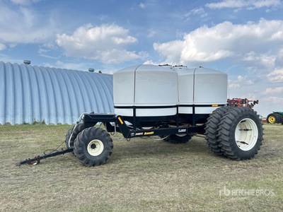 Polywest Bandit 3400TC 3400 gal Tow-Behind Fertilizer Cart