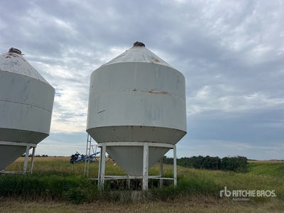 Metals Industries  +/- 50 ton 2 Ring Epoxy Lined Hopper Graan bak