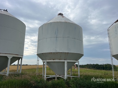 Metals Industries  +/- 50 ton 2 Ring Epoxy Lined Hopper Graan bak