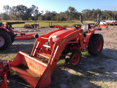 2011 Kubota L3800HST 4WD Tractor (Inoperable)