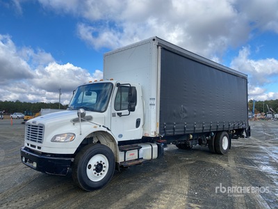 2015 Freightliner M2 106 4x2 شاحنة جانبية بستائر