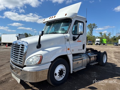 2017 Freightliner Cascadia 125 4x2 Day Cab Truck Tractor