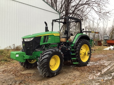 John Deere 7R210 4WD Tractor (Inoperable)