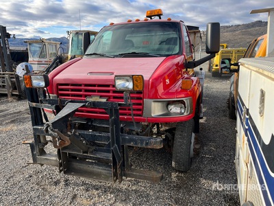 2006 Chevrolet C5500 Spreader Truck