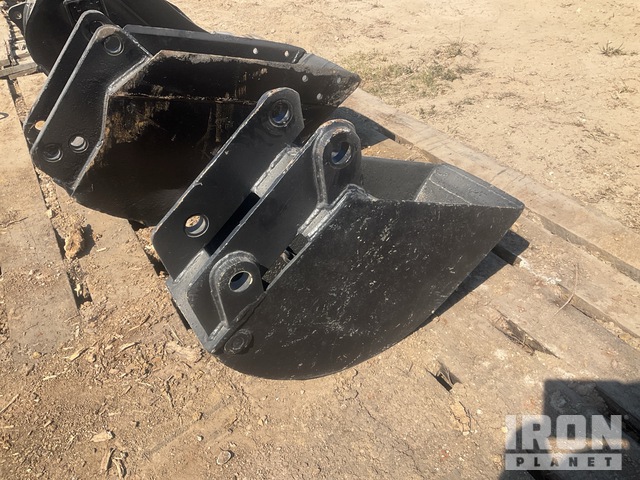 Backpush Bucket Rear 13 in Digging Backhoe Rear Bucket in Dayton, Texas, United States ...