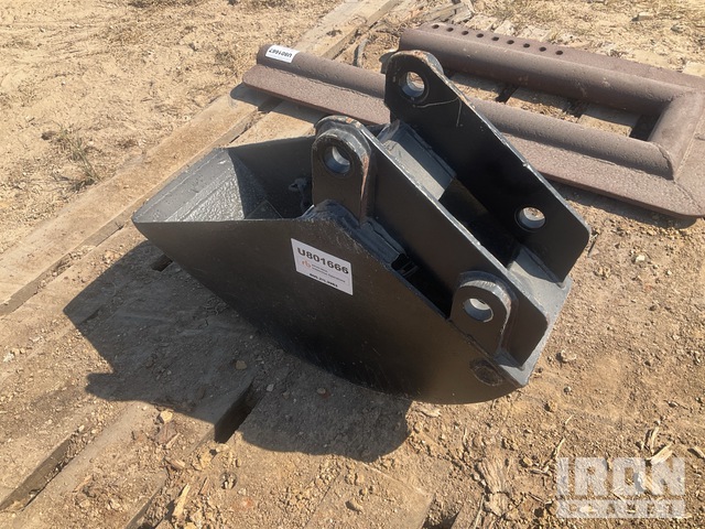 Backpush Bucket Rear 13 in Digging Backhoe Rear Bucket in Dayton, Texas, United States ...