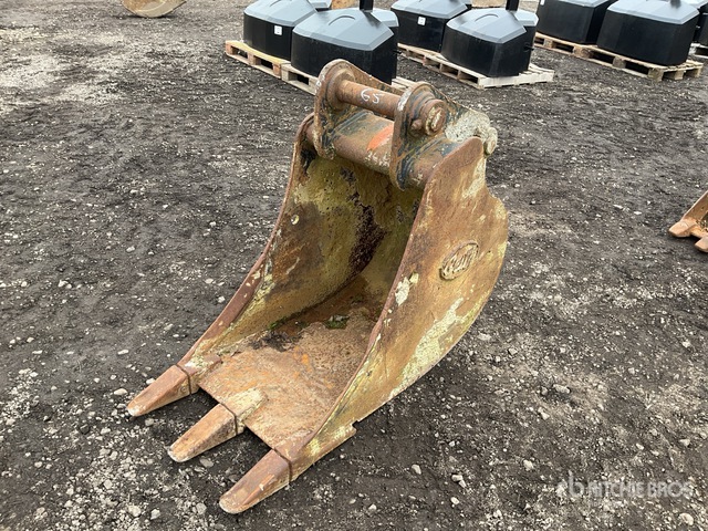 Geith 590 mm Digging Excavator Bucket | Ritchie Bros. Auctioneers
