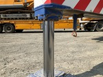 Crane Superstructure with Outrigger Cylinders